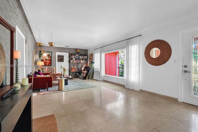 9325 NE 5th Avenue, Miami Shores, FL 33138