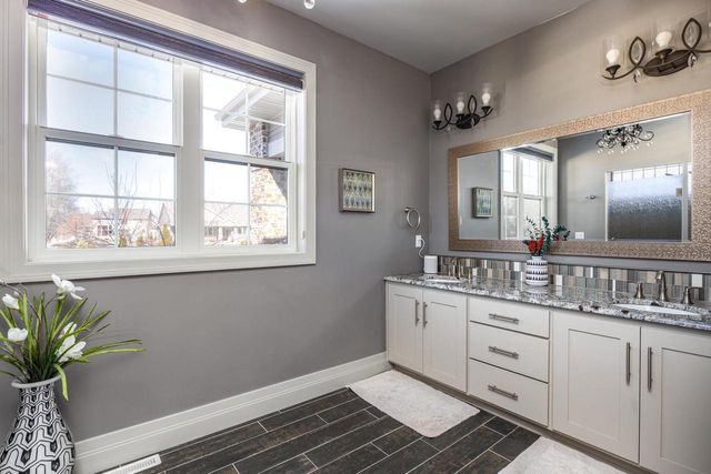 405 WOODFIELD PRAIRIE WAY, Hobart, WI 54155