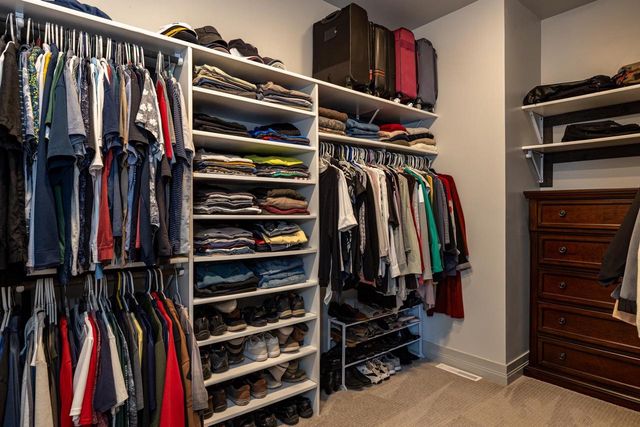 405 WOODFIELD PRAIRIE WAY, Hobart, WI 54155