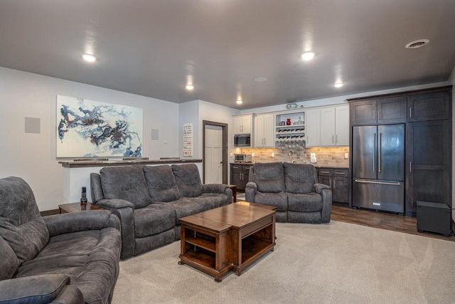 405 WOODFIELD PRAIRIE WAY, Hobart, WI 54155