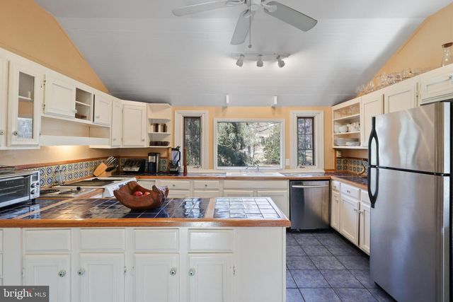 206 GROVE AVE, Washington Grove, MD 20880