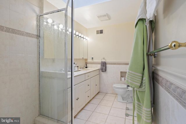 206 GROVE AVE, Washington Grove, MD 20880