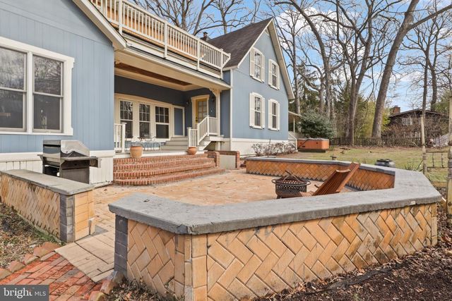206 GROVE AVE, Washington Grove, MD 20880