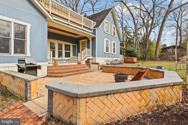 206 GROVE AVE, Washington Grove, MD 20880