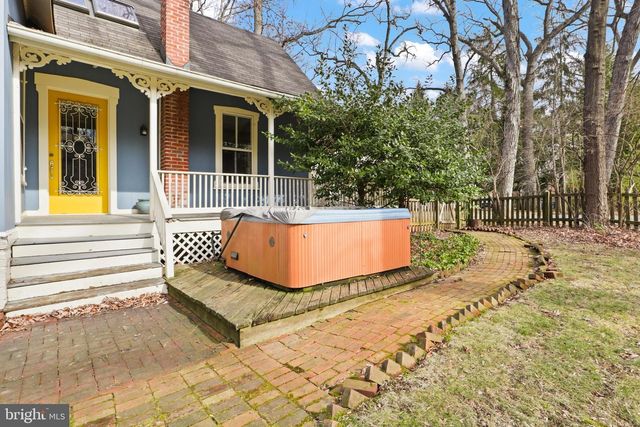 206 GROVE AVE, Washington Grove, MD 20880