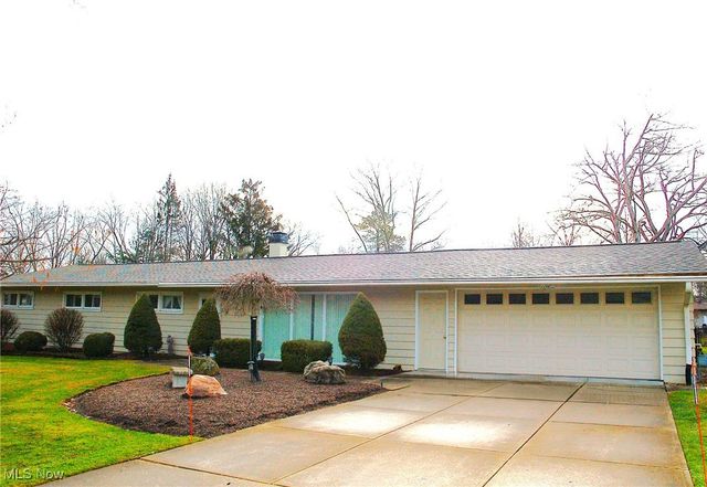 6626 Hawthorne Drive, Brecksville, OH 44141