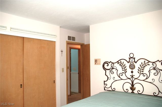 6626 Hawthorne Drive, Brecksville, OH 44141