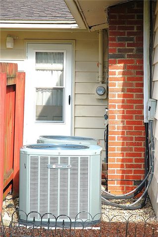 6626 Hawthorne Drive, Brecksville, OH 44141