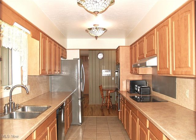 6626 Hawthorne Drive, Brecksville, OH 44141