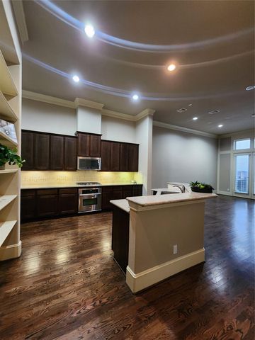 5706 Petty Street, Houston, TX 77007