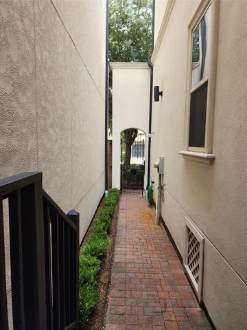 5706 Petty Street, Houston, TX 77007