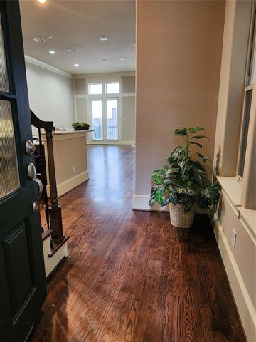 5706 Petty Street, Houston, TX 77007