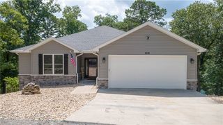 10 Shifnal Lane, Bella Vista, AR 72714