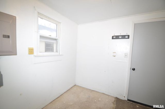 224 4TH Street, Colona, IL 61241