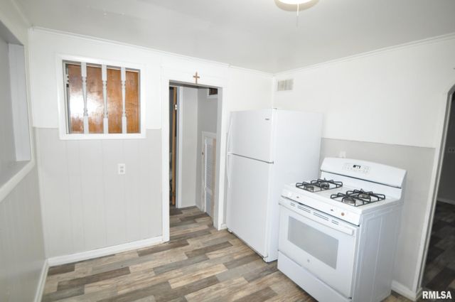 224 4TH Street, Colona, IL 61241