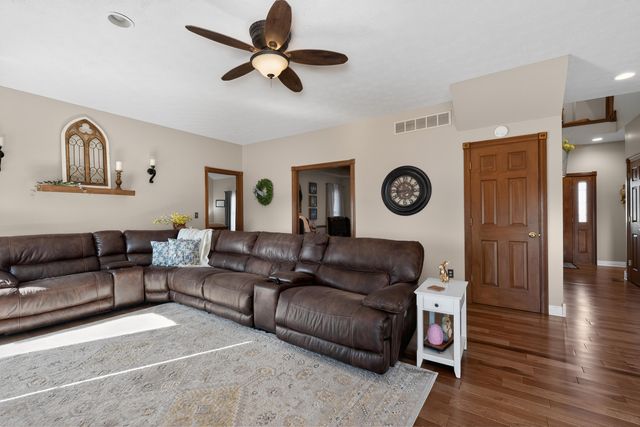 105 Choctaw Drive, Dry Ridge, KY 41035