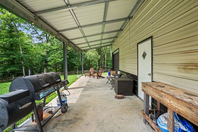 1415 Southside Rd, Southside, TN 37171