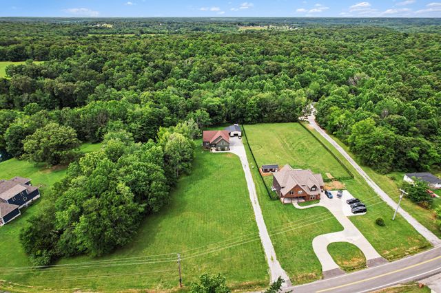 1415 Southside Rd, Southside, TN 37171