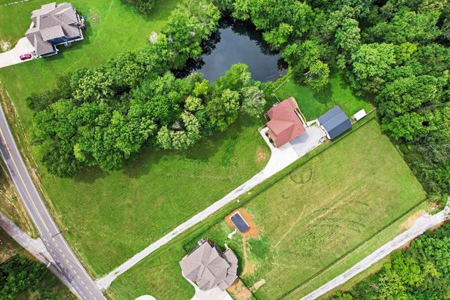 1415 Southside Rd, Southside, TN 37171