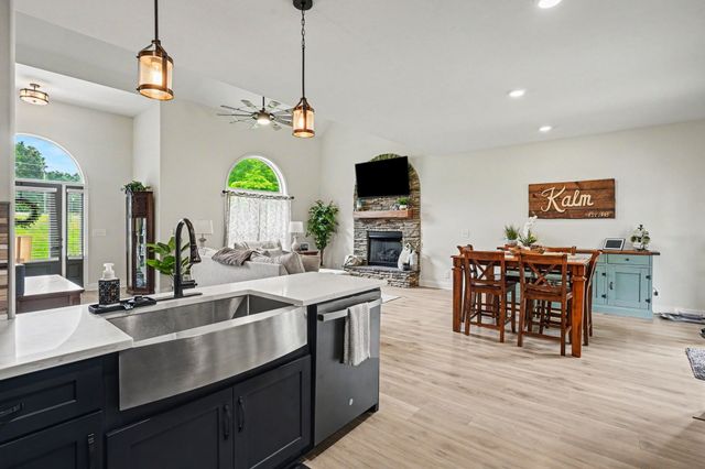 1415 Southside Rd, Southside, TN 37171