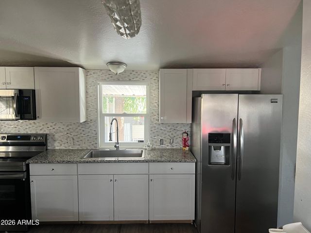 8601 N 71ST Avenue OFC, Glendale, AZ 85301