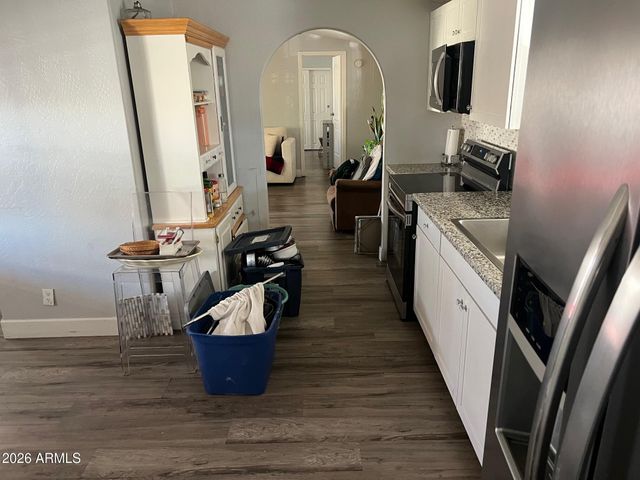 8601 N 71ST Avenue OFC, Glendale, AZ 85301