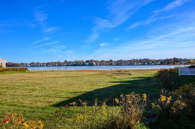 6 Schooner Lane 6, Quincy, MA 02171