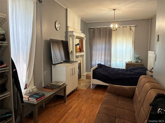 50-35 38th Street, Long Island City, NY 11101