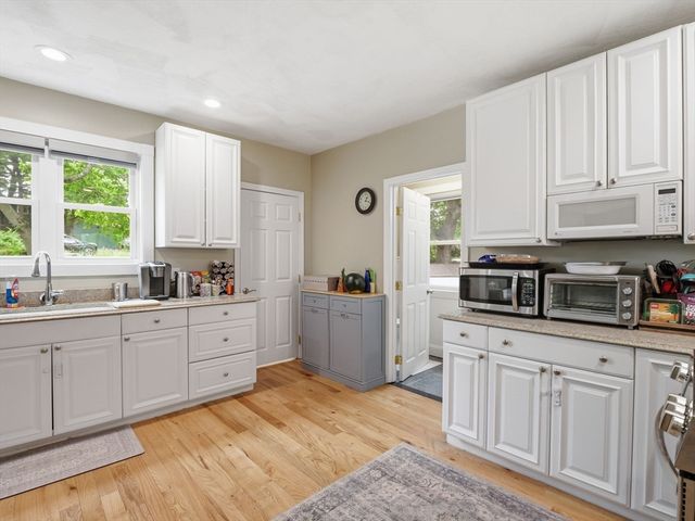 20 Burrill St, Saugus, MA 01906