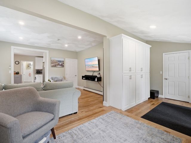 20 Burrill St, Saugus, MA 01906