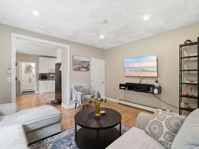20 Burrill St, Saugus, MA 01906