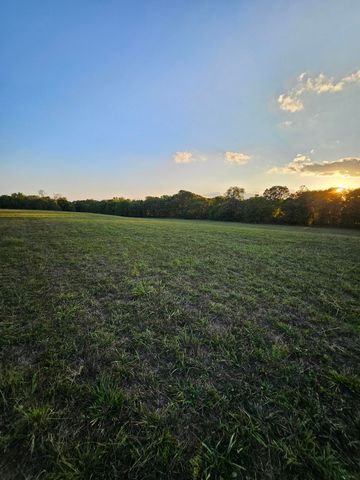 4353 Lawrence 2220, Pierce City, MO 65723