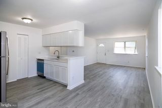 70 HIGHLAND AVE, Sicklerville, NJ 08081