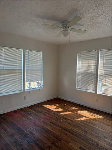 4226 Christie St, Corpus Christi, TX 78415