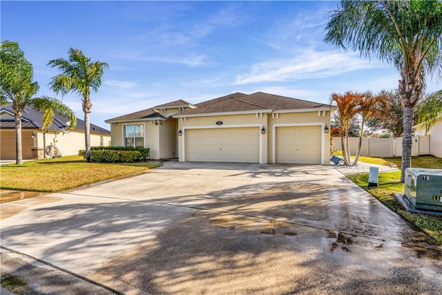 330 Sebastian Crossings Boulevard, Sebastian, FL 32958