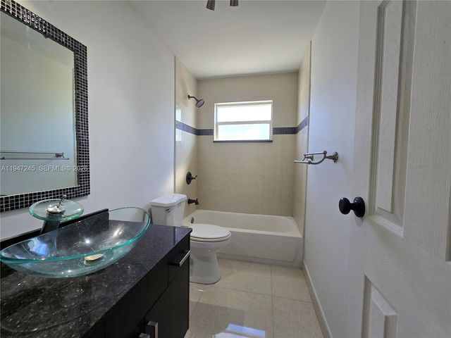 9110 NW 24th Pl 1, Sunrise, FL 33322