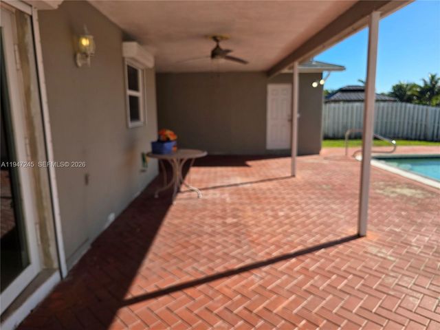 9110 NW 24th Pl 1, Sunrise, FL 33322