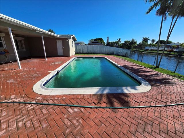 9110 NW 24th Pl 1, Sunrise, FL 33322