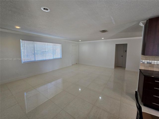 9110 NW 24th Pl 1, Sunrise, FL 33322