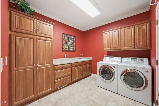 8821 Bay Breeze Lane, Indianapolis, IN 46236