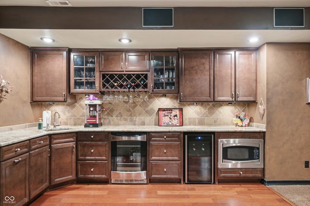 8821 Bay Breeze Lane, Indianapolis, IN 46236