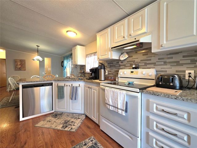 36743 TARA AVENUE, Zephyrhills, FL 33542