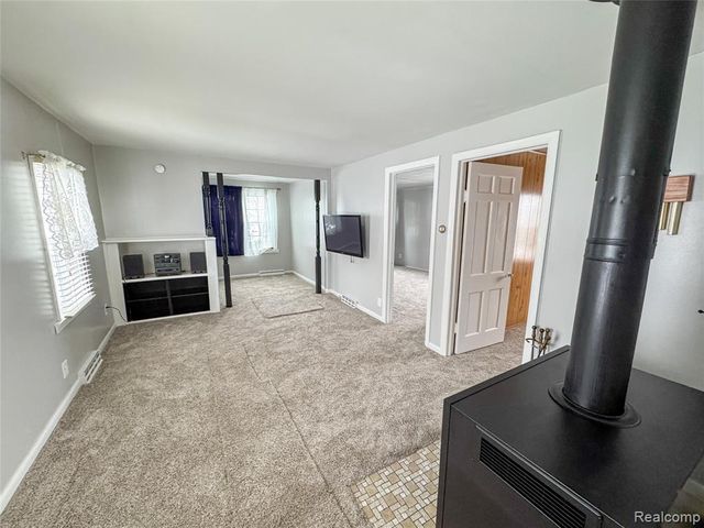 3433 Camden Avenue, Burton, MI 48529