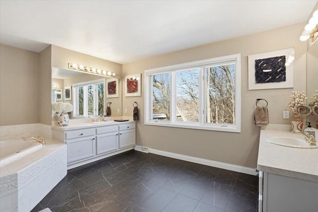 5710 Kilkenny Place, Fitchburg, WI 53711