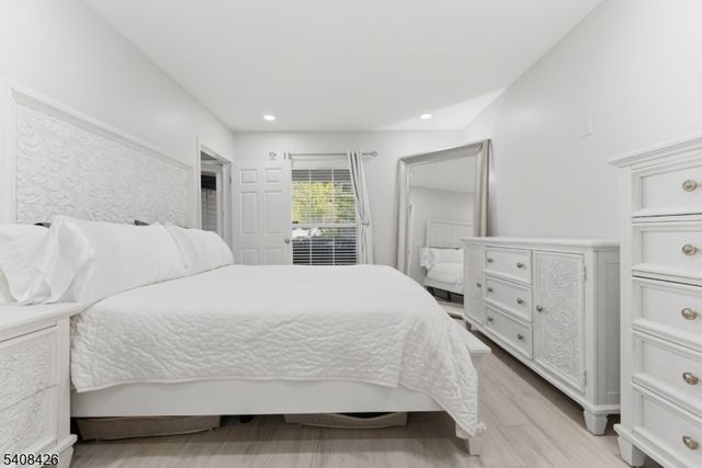 2108 Schindler Ln, Wayne Twp., NJ 07470