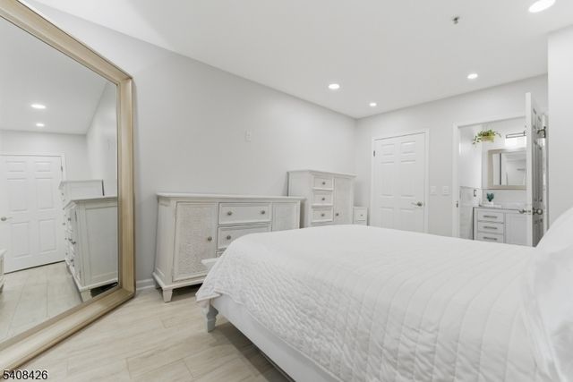 2108 Schindler Ln, Wayne Twp., NJ 07470