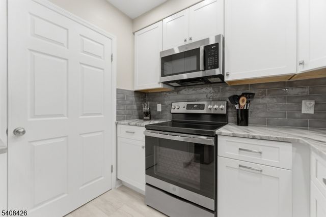 2108 Schindler Ln, Wayne Twp., NJ 07470