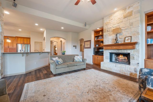 201 Shady Oaks TRL, Liberty Hill, TX 78642