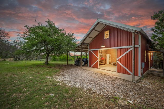 201 Shady Oaks TRL, Liberty Hill, TX 78642