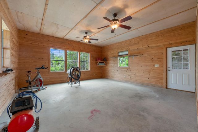 201 Shady Oaks TRL, Liberty Hill, TX 78642